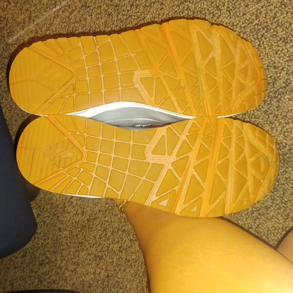 Shoes - Picture 3 of 4
